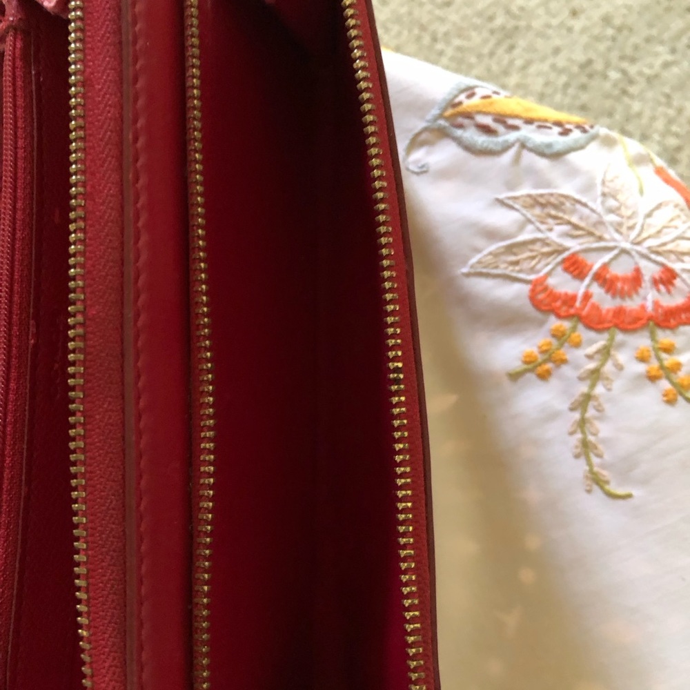 COACH Wallet - Picture 6 of 6